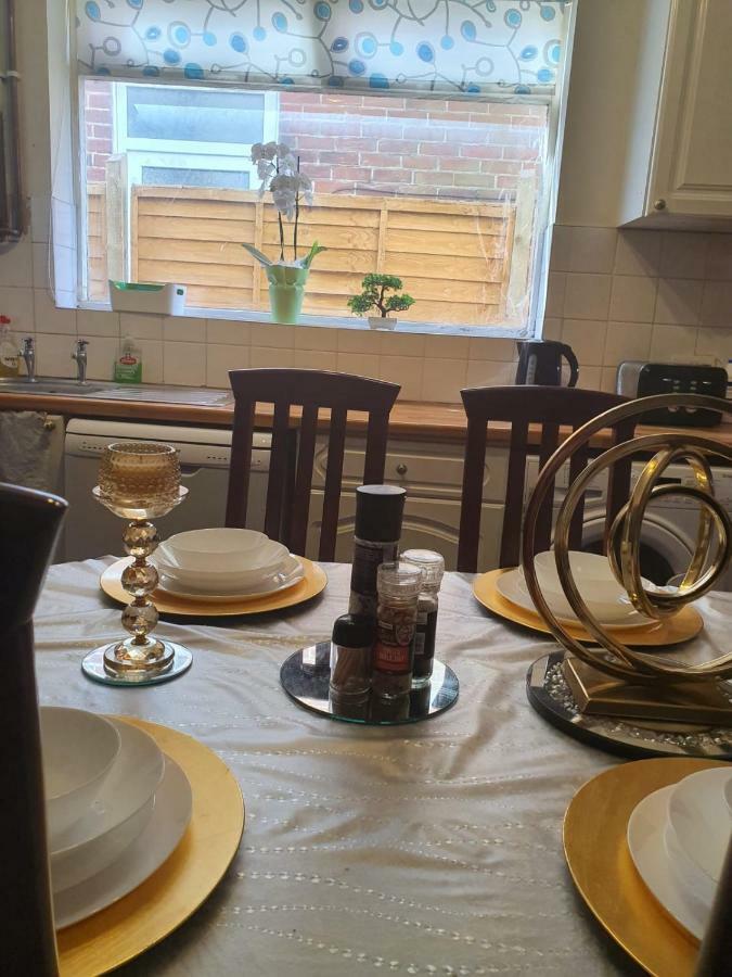 Chaps Guesthouse 南安普敦 外观 照片